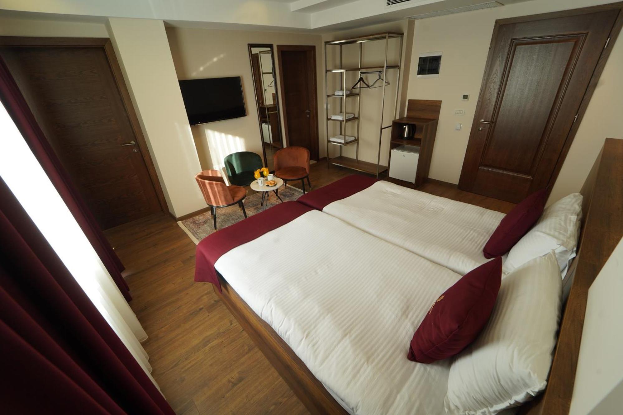 Monarch Hotel Prizren Eksteriør billede