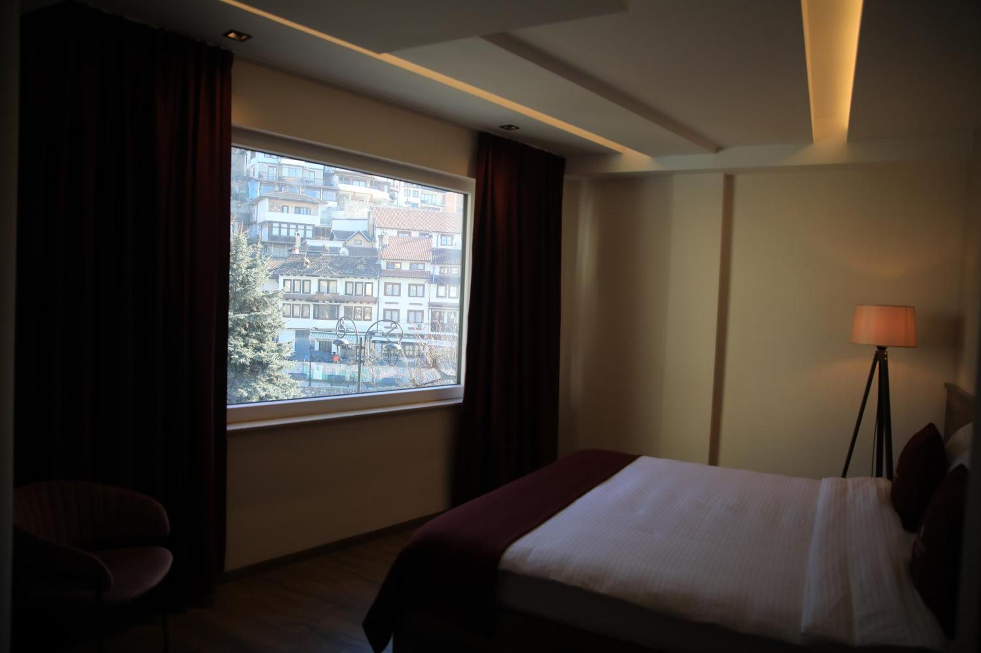 Monarch Hotel Prizren Eksteriør billede