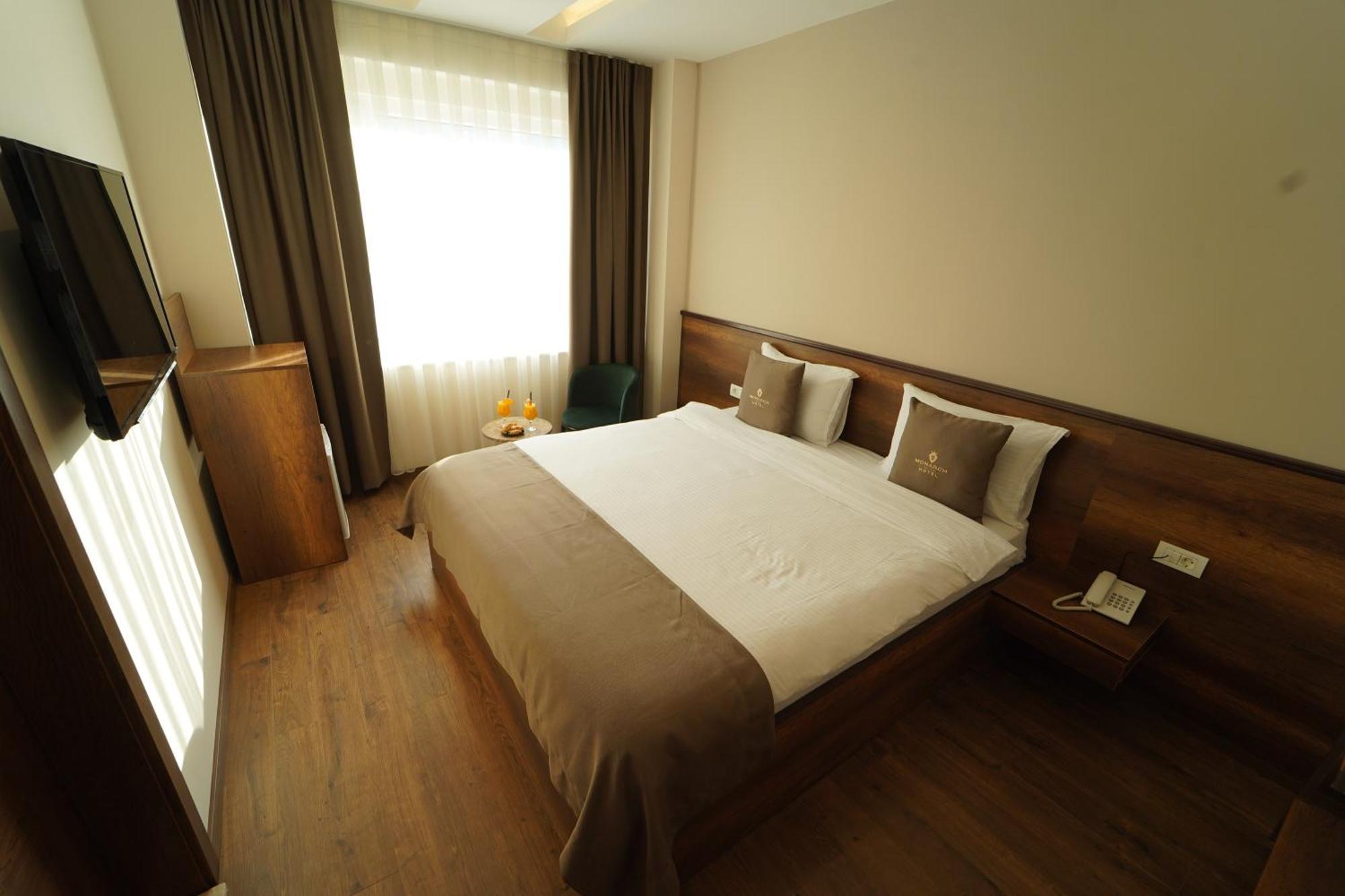 Monarch Hotel Prizren Eksteriør billede